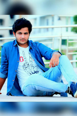 Arshad Ul Islam - Model in Jaipur | www.dazzlerr.com