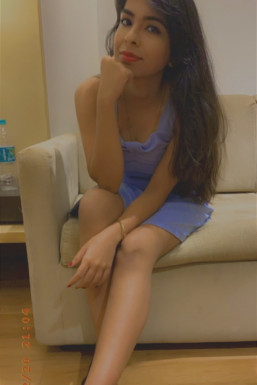 Kanika Gurbani - Model in Pune | www.dazzlerr.com