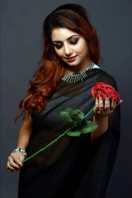 Rupsa Saha Chowdhury - Influencer in  | www.dazzlerr.com