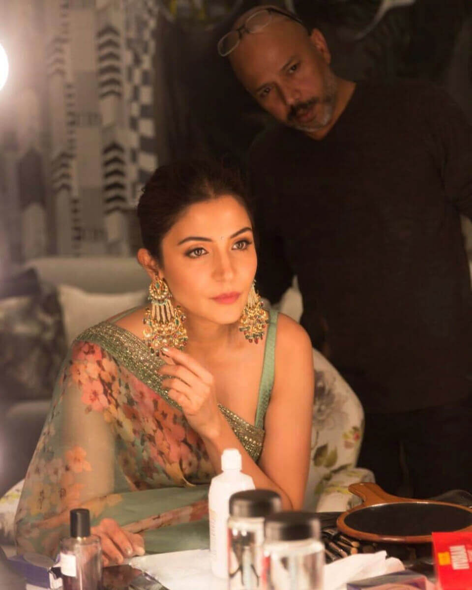 Dazzlerr - Jaw-Dropping Earrings of Anushka Sharma