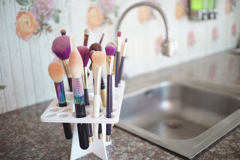 Clean Makeup Brushes